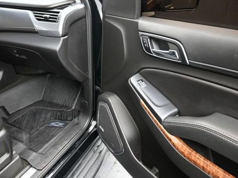 Used 2018 Chevrolet Tahoe Premier AWD/4WD image 27