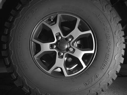 Used 2018 Jeep Wrangler Unlimited Rubicon AWD/4WD image 13