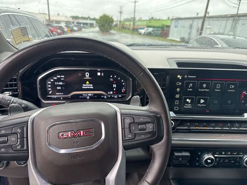 Used 2023 GMC Sierra 1500 SLT w/ SLT Premium Plus Package AWD/4WD image 16