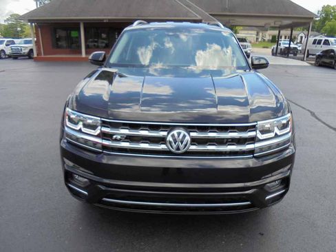 Used 2019 Volkswagen Atlas SE w/ Towing Package AWD/4WD image 3