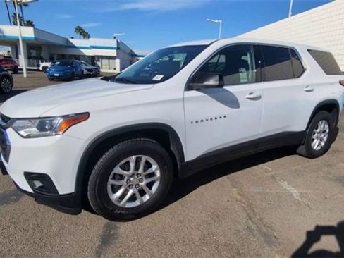 Certified 2021 Chevrolet Traverse LS image 4