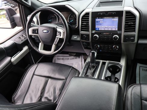 Used 2019 Ford F150 Lariat w/ Equipment Group 502A Luxury AWD/4WD image 14