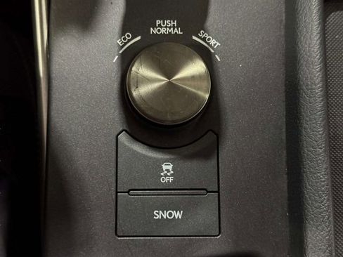 Used 2016 Lexus IS 300 image 21