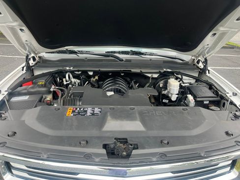 Used 2019 Chevrolet Tahoe Premier AWD/4WD image 32