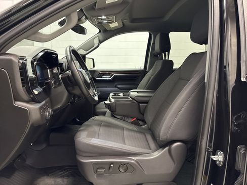Used 2024 Chevrolet Silverado 1500 RST AWD/4WD image 19