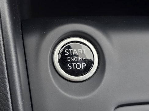 New 2025 Nissan Kicks Play S image 21