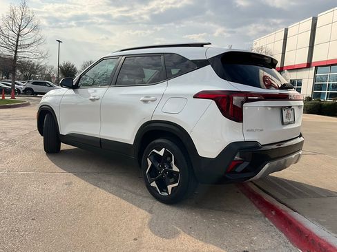 Used 2025 Kia Seltos S image 8