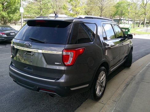 Used 2019 Ford Explorer Limited w/ Ford Safe & Smart Package image 9