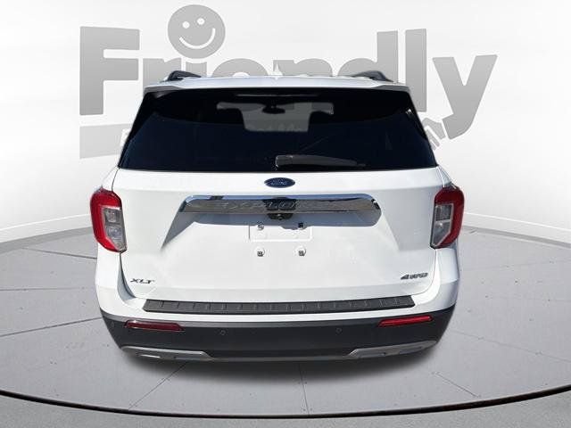Used 2022 Ford Explorer XLT w/ Equipment Group 202A AWD/4WD image 6