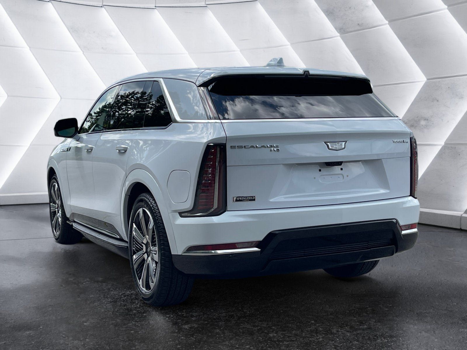 Certified 2026 Cadillac Escalade IQ Luxury 2 AWD/4WD image 4