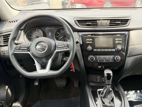 Used 2017 Nissan Rogue S w/ S Family Package FWD image 13