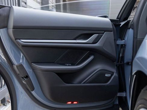 New 2026 Porsche Taycan image 76