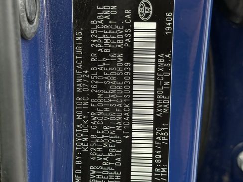 Used 2025 Toyota Camry SE image 34