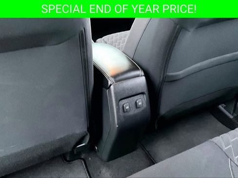 Used 2022 Nissan Kicks SV image 10