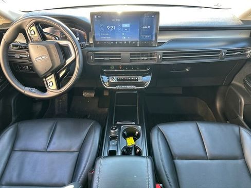 Used 2025 Lincoln Corsair AWD w/ Equipment Group 101A image 17