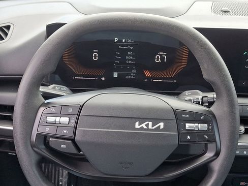 Certified 2025 Kia K4 FWD image 19