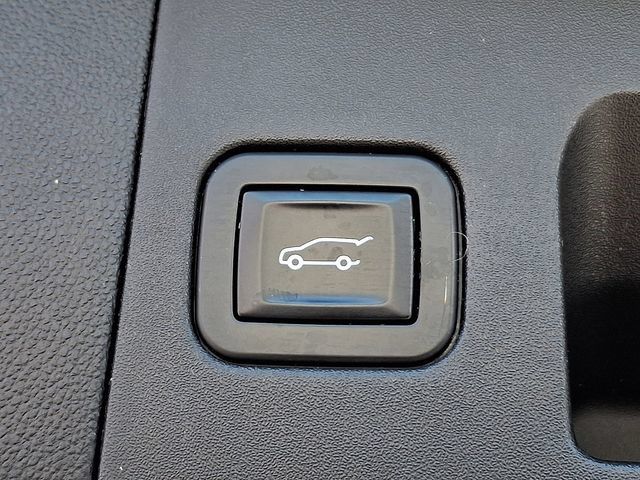 Used 2018 Cadillac XT5 AWD image 30