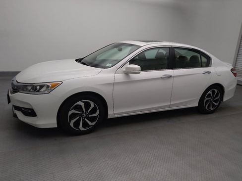 Used 2017 Honda Accord EX-L image 2