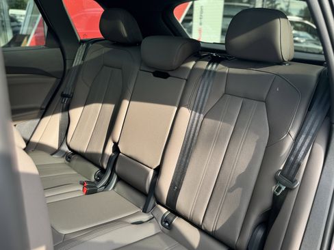 New 2025 Audi Q5 Premium Plus image 18