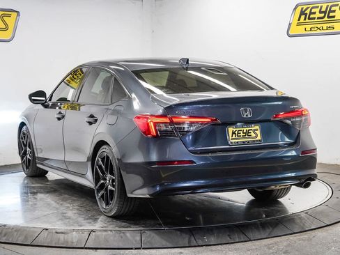 Used 2023 Honda Civic Sport image 2