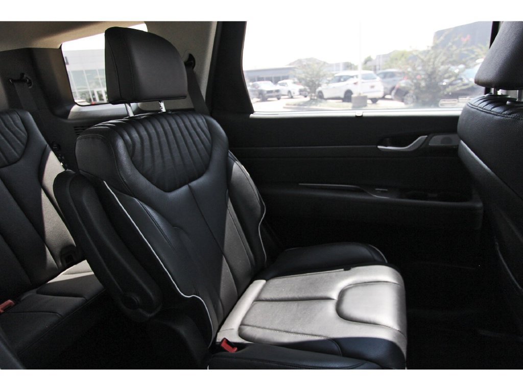 Used 2023 Hyundai Palisade Limited FWD image 12