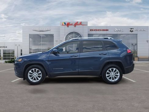 Used 2020 Jeep Cherokee Latitude FWD image 2