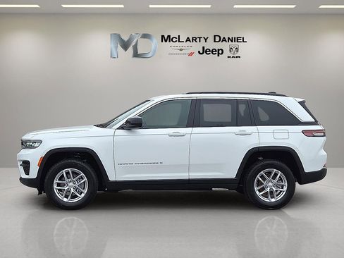 New 2026 Jeep Grand Cherokee Laredo X AWD/4WD image 3