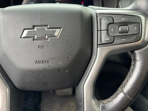Used 2022 Chevrolet Suburban Z71 w/ Luxury Package AWD/4WD image 12