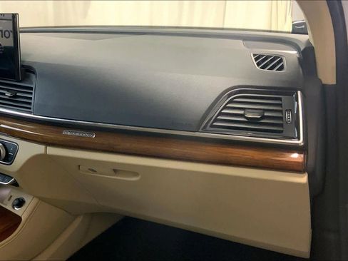 Used 2022 Audi Q5 e Premium Plus image 18