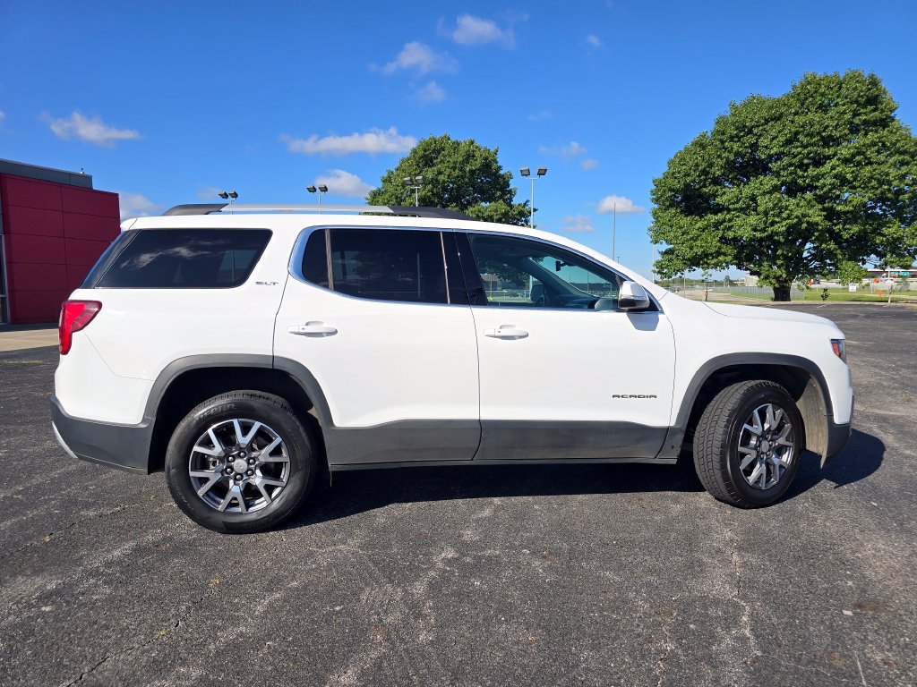 Used 2023 GMC Acadia SLT FWD image 16