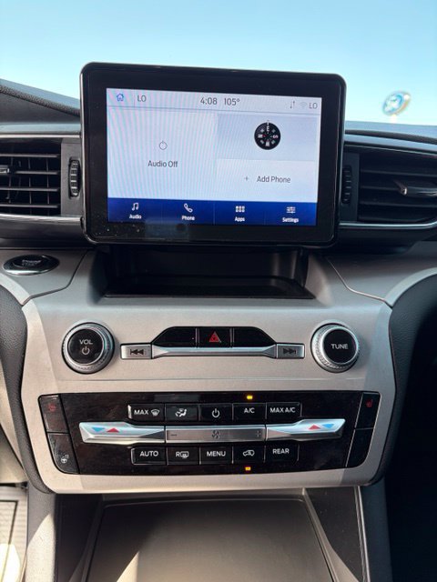 Used 2023 Ford Explorer XLT w/ Equipment Group 202A RWD image 11