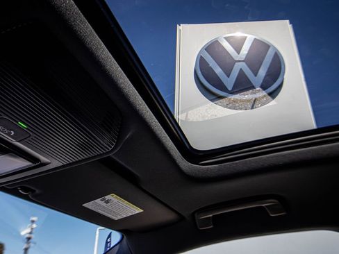 New 2026 Volkswagen Tiguan SE R-Line FWD image 49