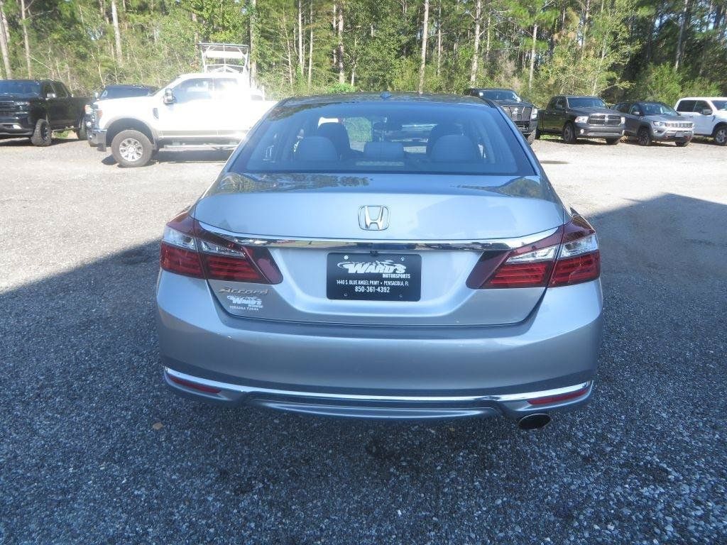 Used 2016 Honda Accord EX image 7