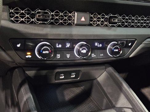 Used 2024 Honda Accord EX image 31