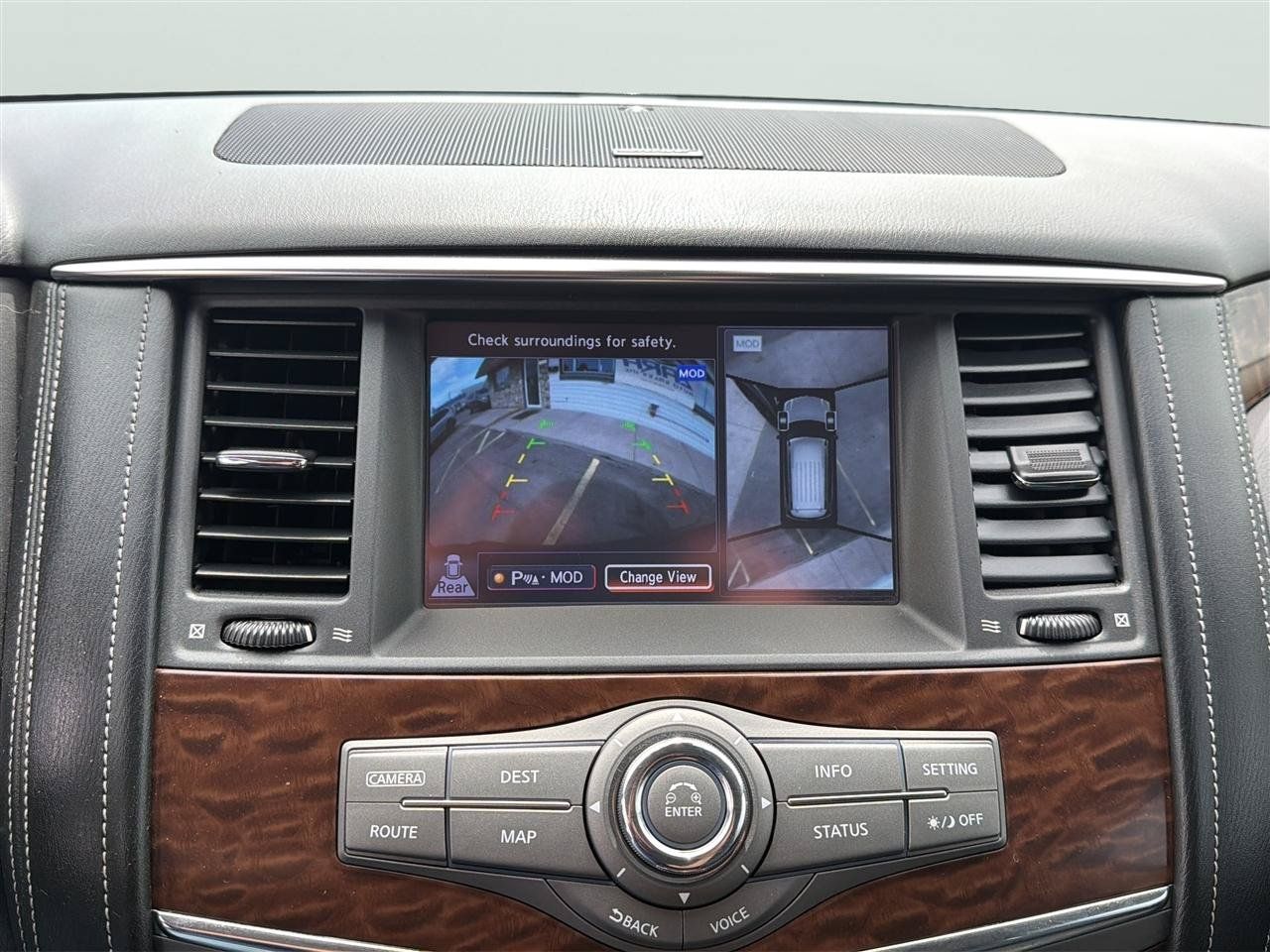 Used 2017 Nissan Armada Platinum w/ Interior Lighting Package AWD/4WD image 34