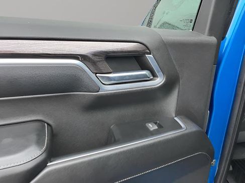 Certified 2022 Chevrolet Silverado 1500 LTZ w/ LTZ Premium Package AWD/4WD image 30