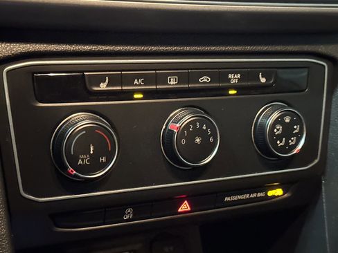 Used 2018 Volkswagen Atlas SE image 20