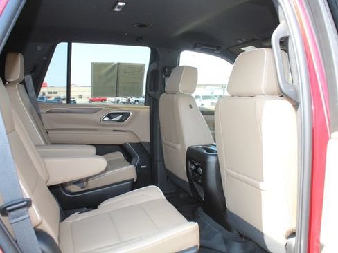 Used 2023 Chevrolet Tahoe Premier AWD/4WD image 19