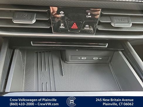 New 2026 Volkswagen Atlas SE image 8