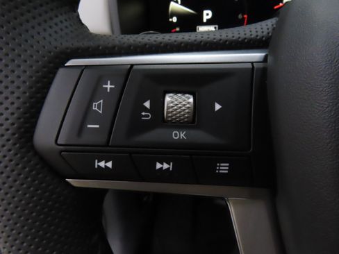 New 2025 Mitsubishi Outlander SE image 12