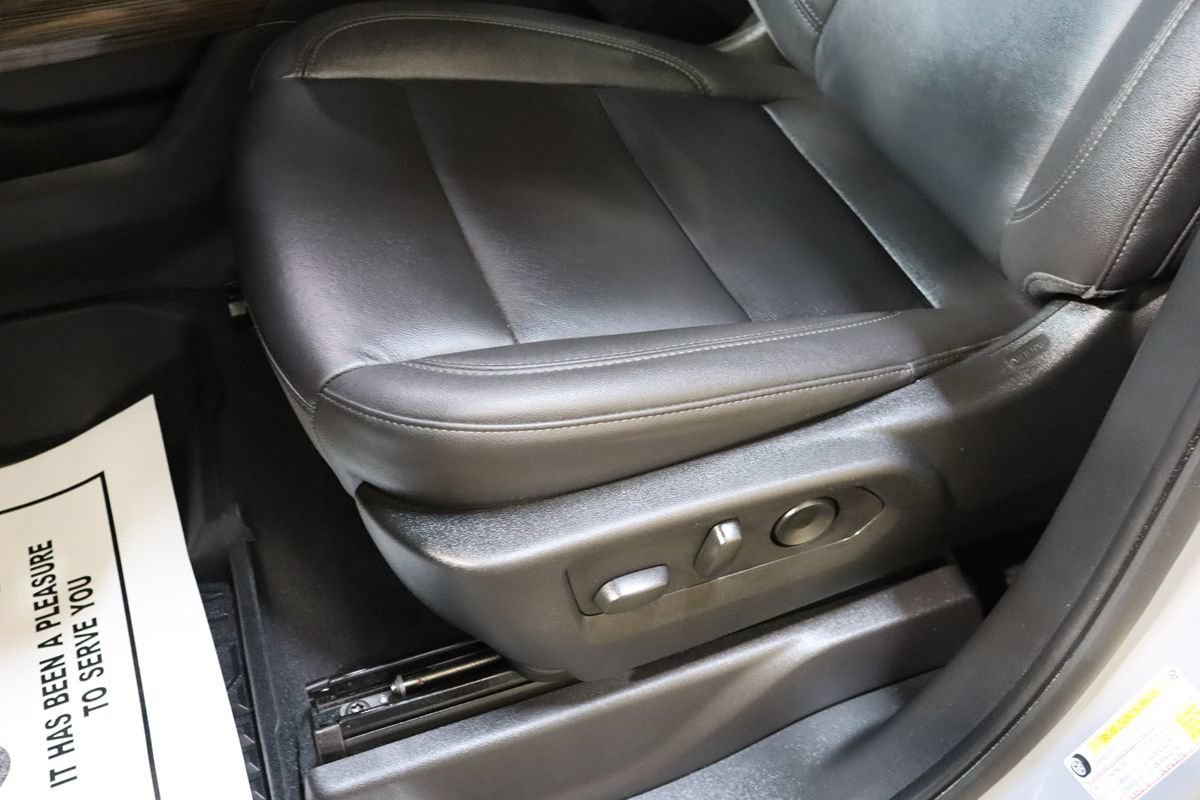 Used 2024 Chevrolet Silverado 1500 RST AWD/4WD image 40