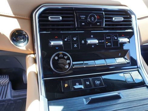 New 2025 Nissan Armada SL w/ Captain's Chari Seat Package image 18