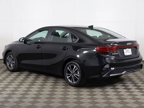 Used 2024 Kia Forte LXS w/ LXS Technology Package FWD image 8