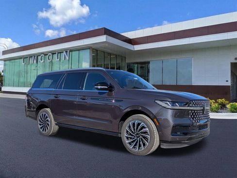 Certified 2025 Lincoln Navigator L Black Label image 3