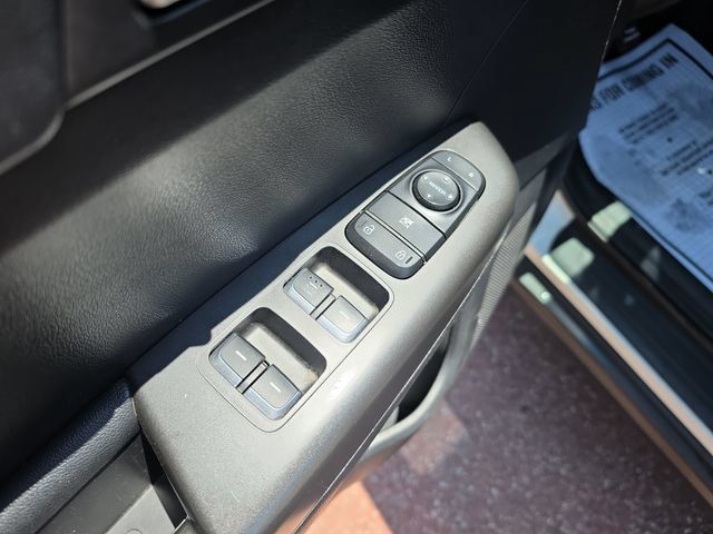 Used 2018 Kia Sportage LX AWD/4WD image 11