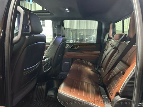 Used 2025 GMC Sierra 2500 Denali Ultimate AWD/4WD image 19