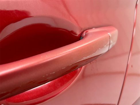 Used 2017 Hyundai Elantra SE image 30