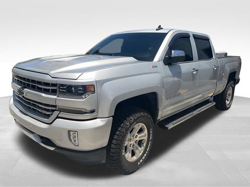 Used 2017 Chevrolet Silverado 1500 LTZ Z71 w/ LTZ Plus Package AWD/4WD image 7
