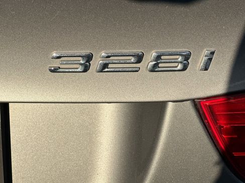 Used 2011 BMW 328i Sedan image 21