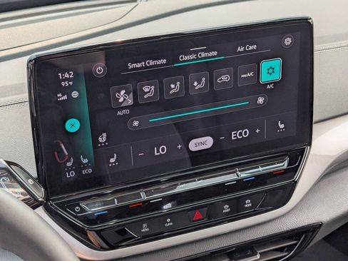 Certified 2023 Volkswagen ID.4 Pro S AWD/4WD image 20